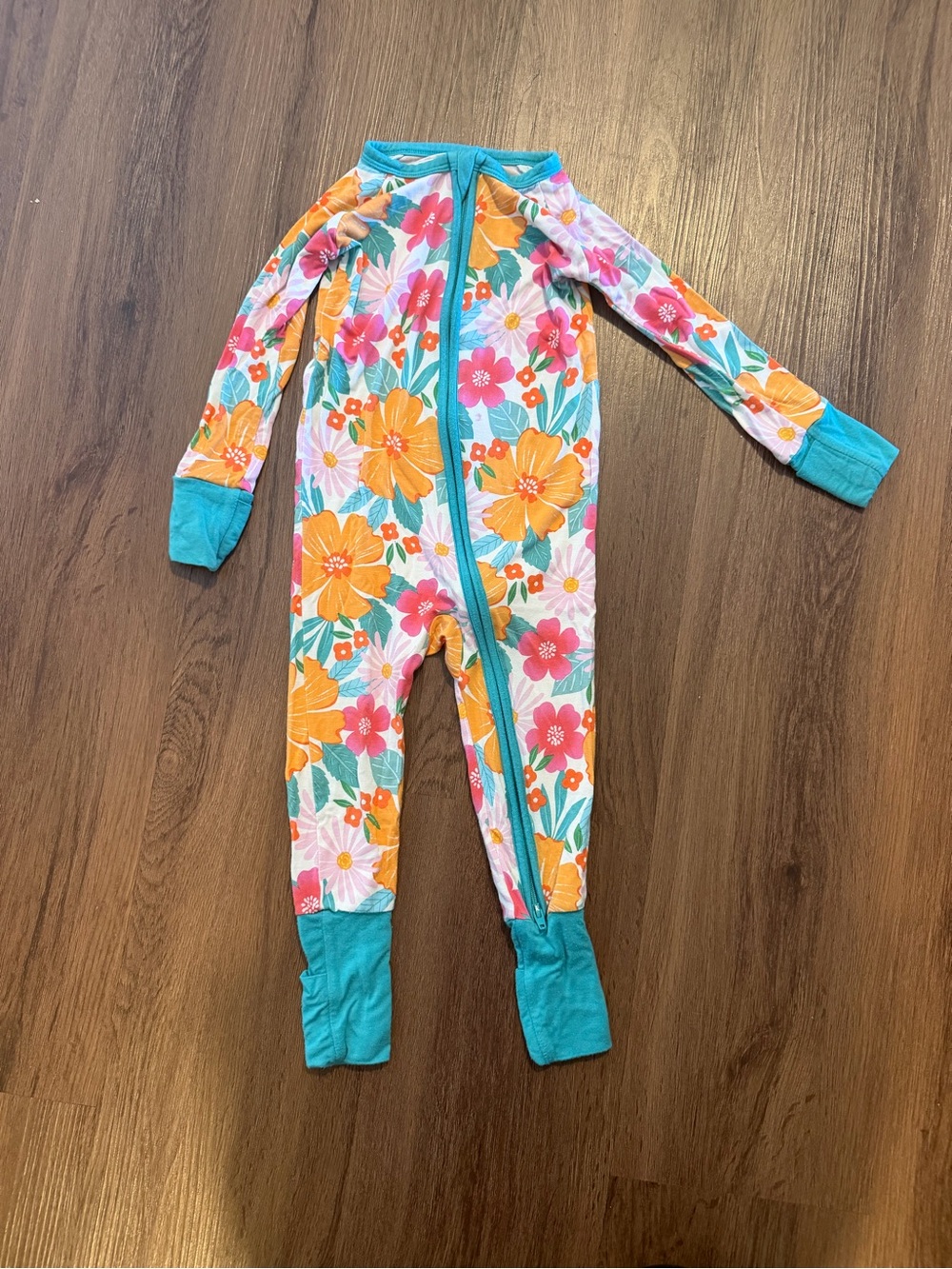 Beachy blooms little Sleepies zippy